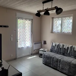 https://charmant-studio-independant.midi-pyreneeshotels.com
